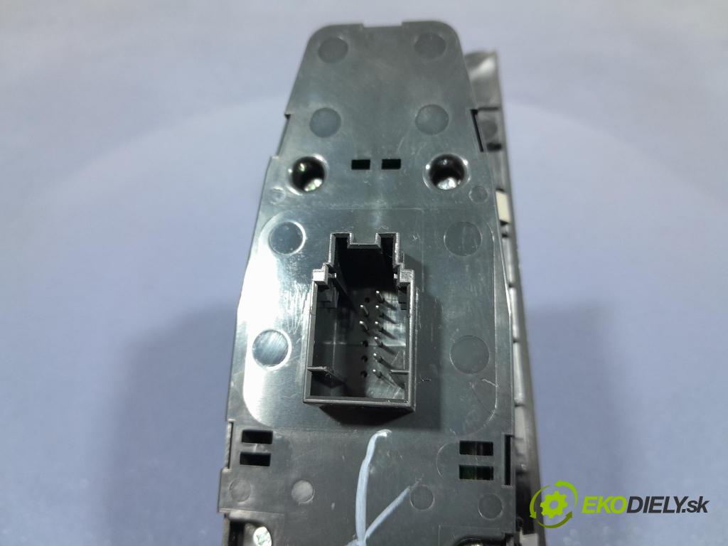 Bmw M5 2019 prepínač Okná: 6832729