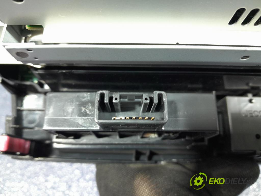 Toyota Prius 2007 displej Radio / GPS 86110-47230