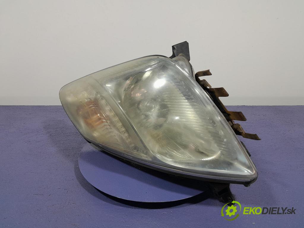 Toyota Prius 2007 Reflektor: v pravo: