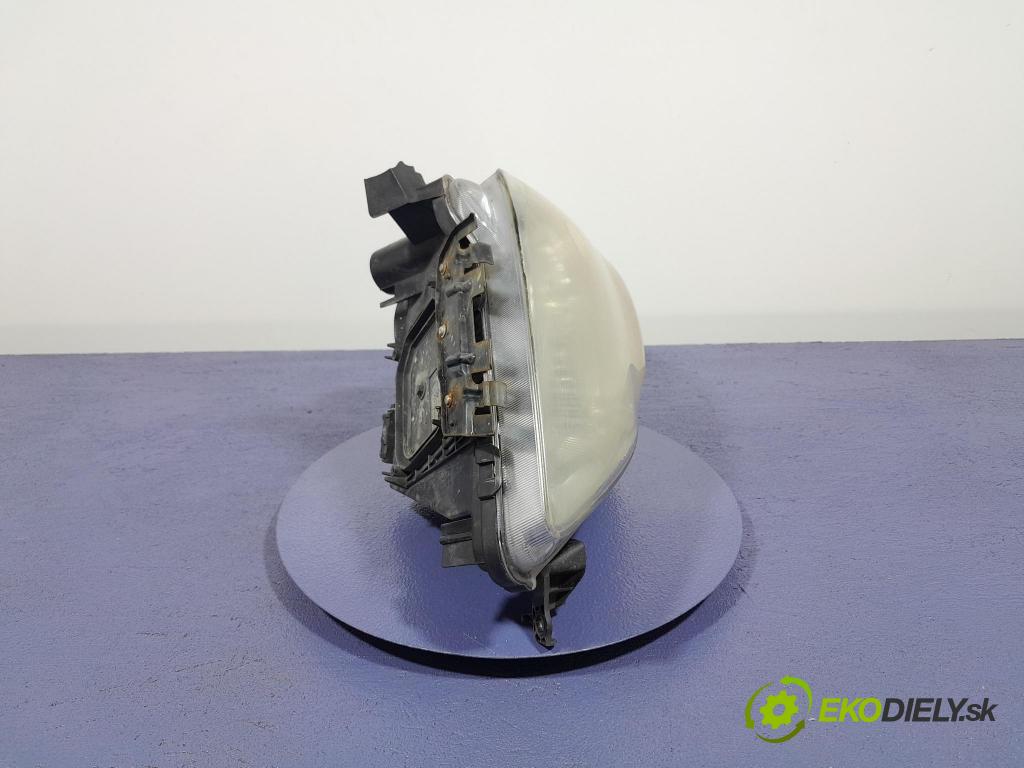 Toyota Prius 2007 Reflektor: Vľavo: