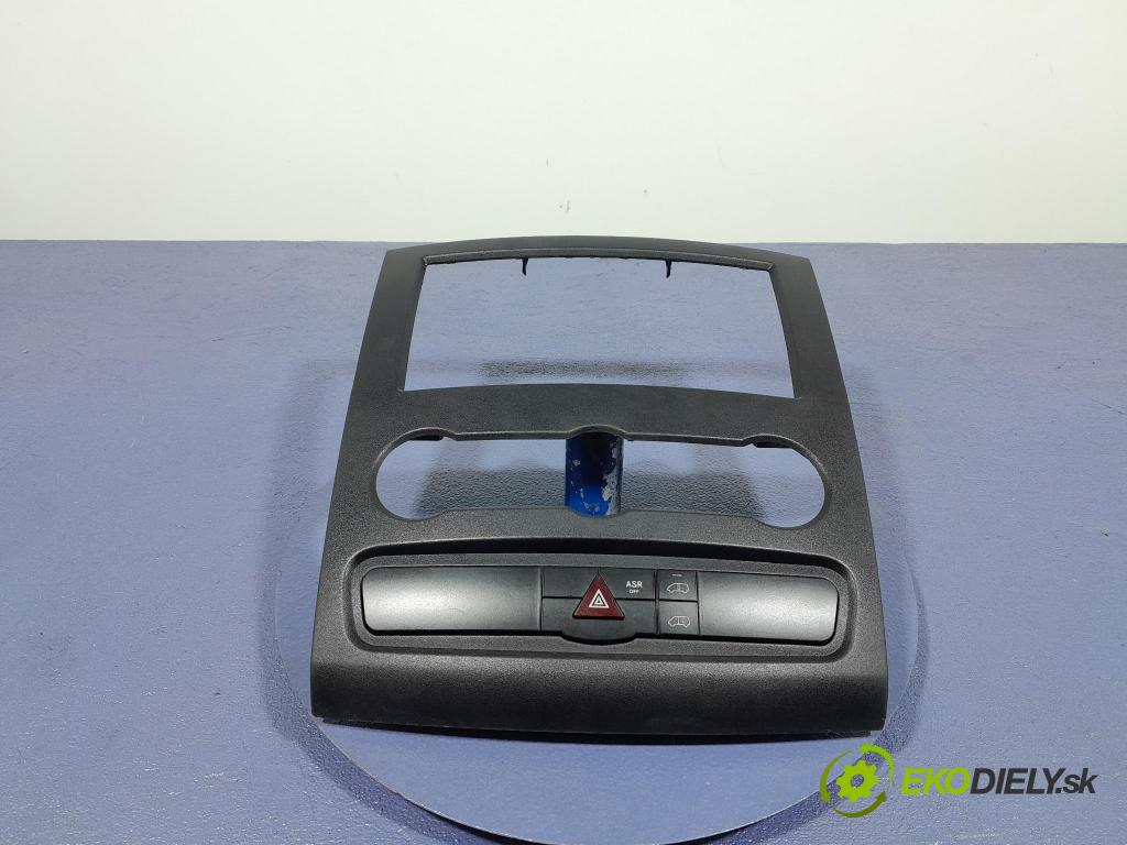 Mercedes Sprinter 2016 kryt Plast: Interiéry: A9066800017