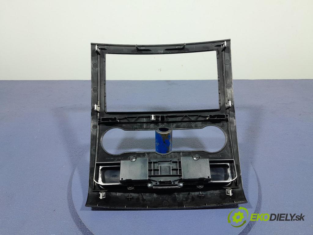 Mercedes Sprinter 2016 kryt Plast: Interiéry: A9066800017