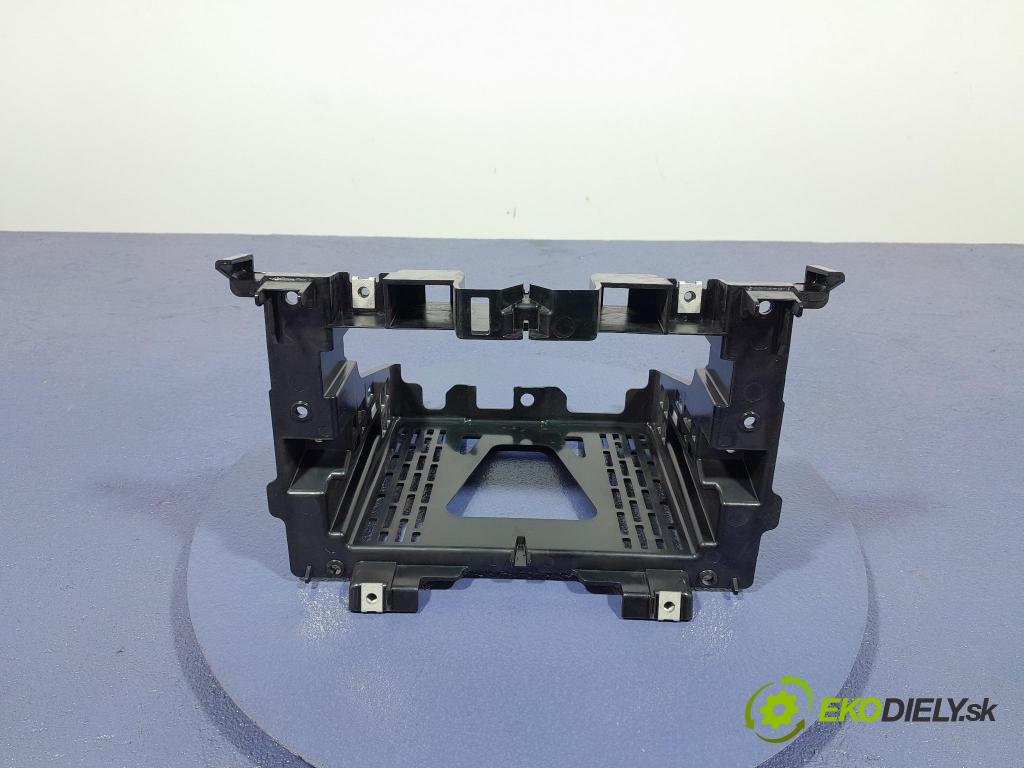 Mercedes Sprinter 2016 kryt Plast: Interiéry: A9066891931