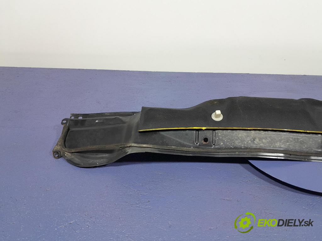 Toyota Prius 2007 torpédo 