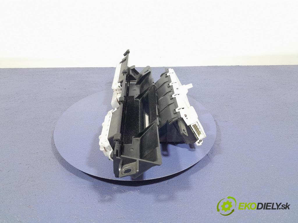 Toyota Prius 2007 prístrojovka/ budíky 769362-030