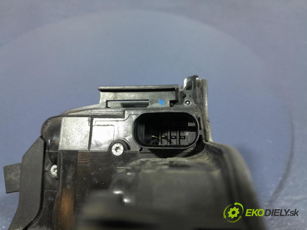 Bmw M5 2019 zámok dvere zad v pravo: 7477704