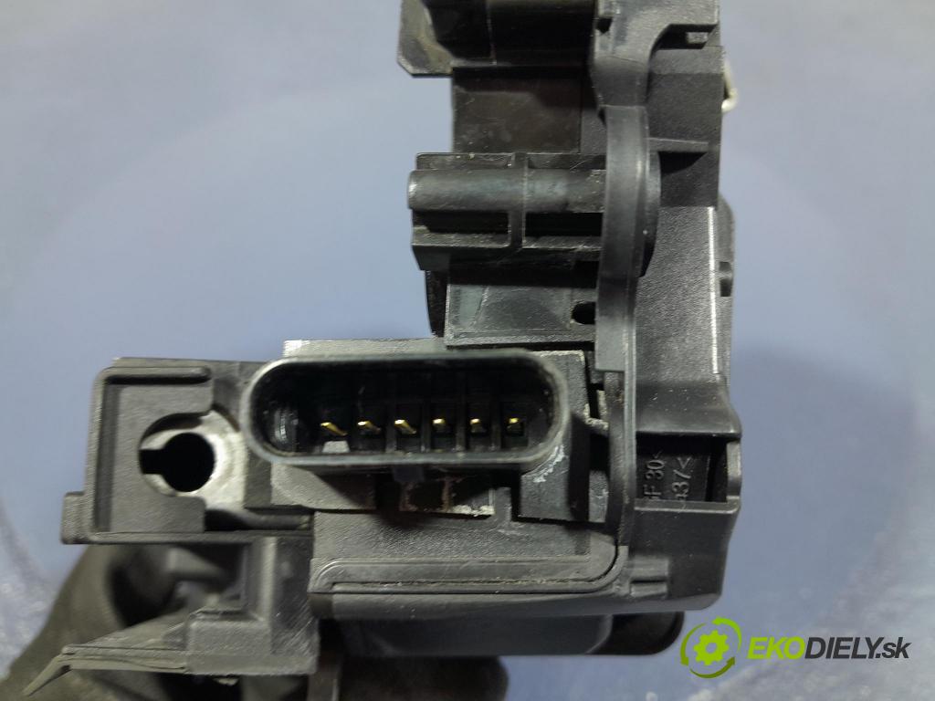 Bmw M5 2019 zámok dvere zad v pravo: 7477704