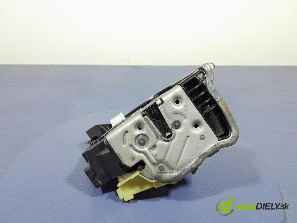 Bmw M5 2019 zámok dvere Predné v pravo: 7477702