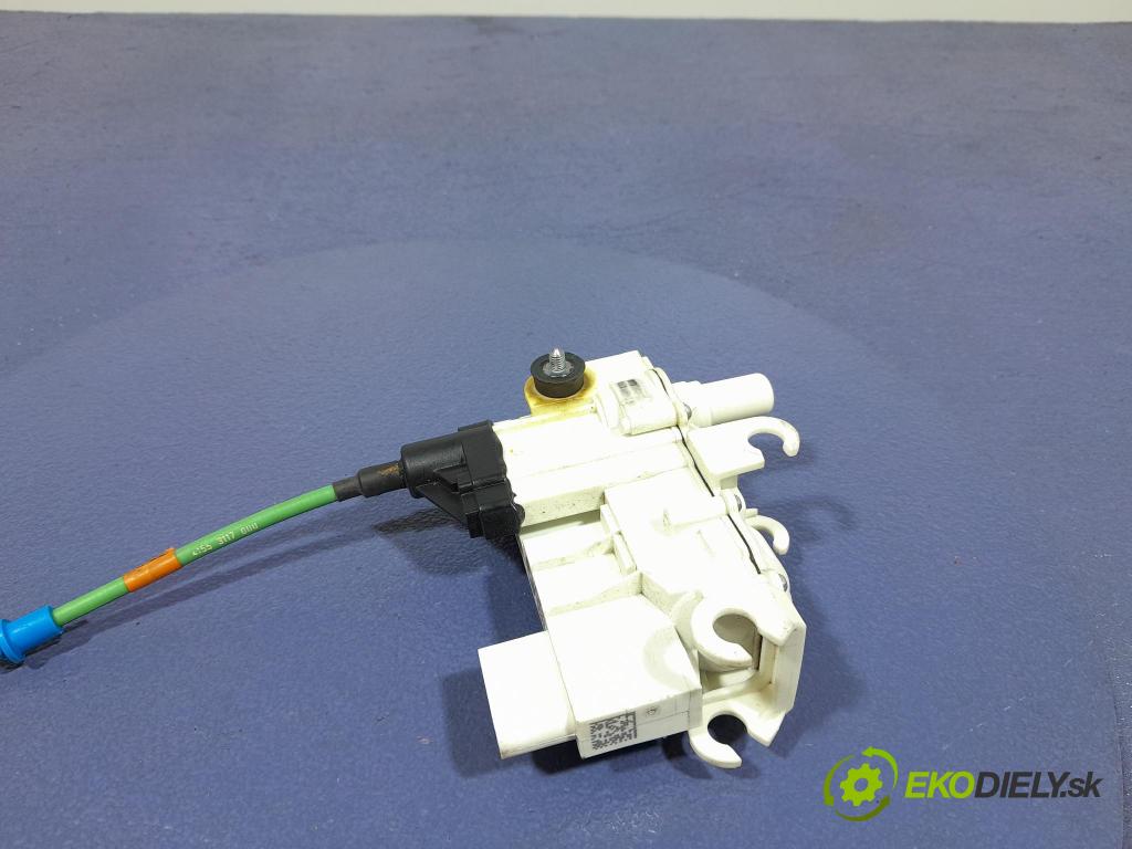 Bmw M5 2019 zámok dvere Predné v pravo: 7480740