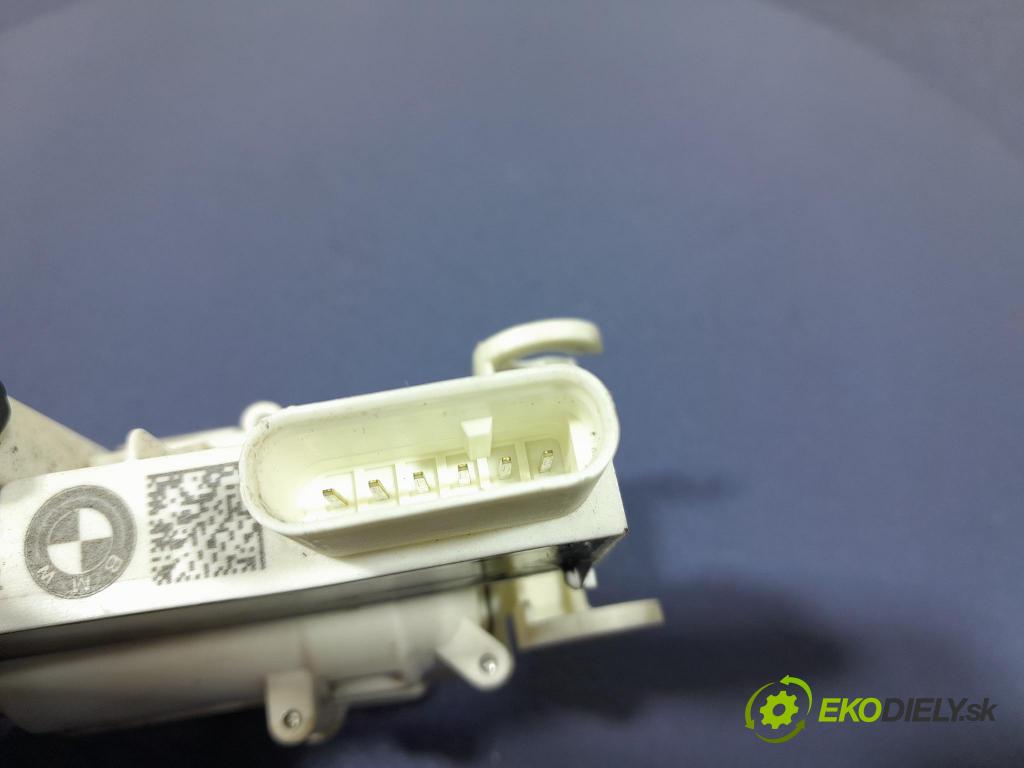 Bmw M5 2019 zámok dvere Predné v pravo: 7480740