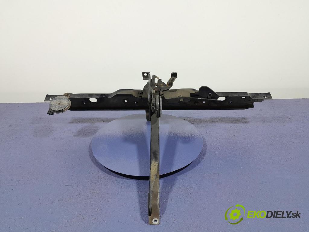 Toyota Prius 2007 výstuha Predné: / pas predný