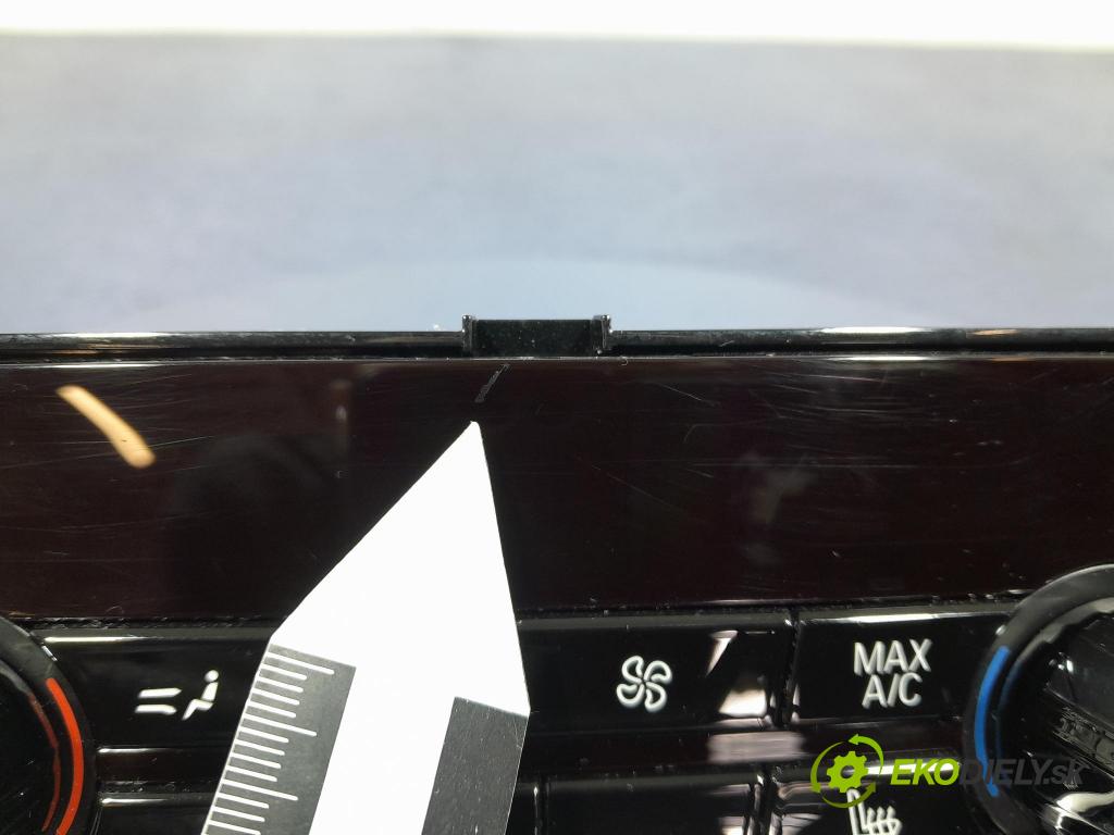 Bmw M5 2019 Přepínač Klimatizace: Proud vzduchu 6999432