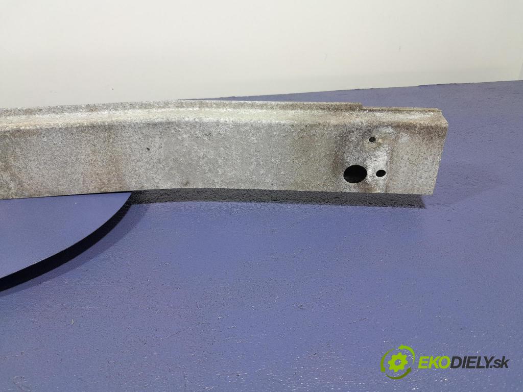 Toyota Prius 2007 výstuha narazník Predné