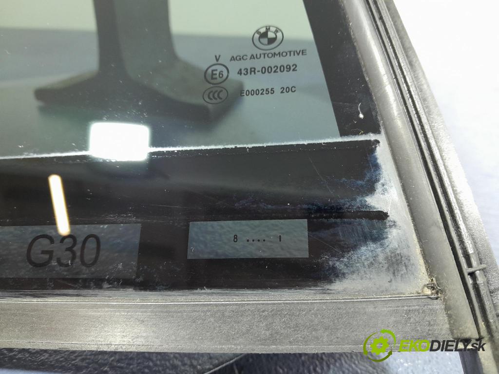 Bmw M5 2019 sklo dvere zad Prava: 7387456