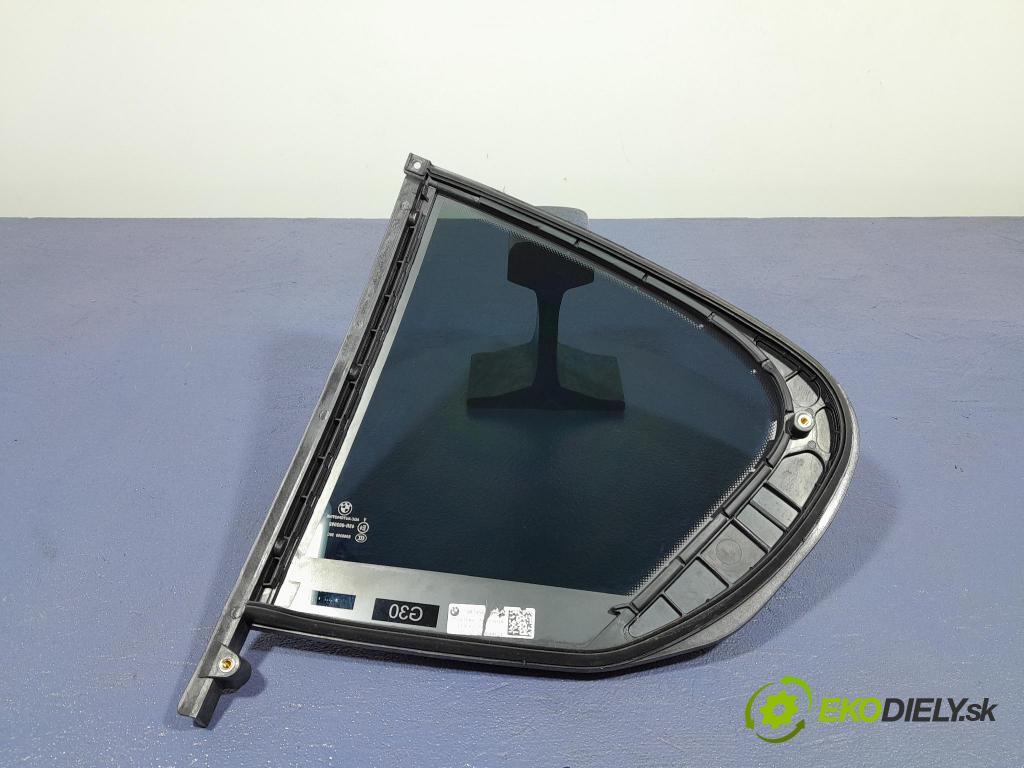 Bmw M5 2019 sklo dvere zad Prava: 7387456