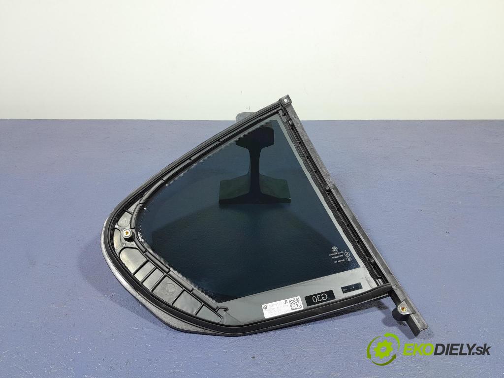 Bmw M5 2019 sklo dvere zad ľavé 7387455