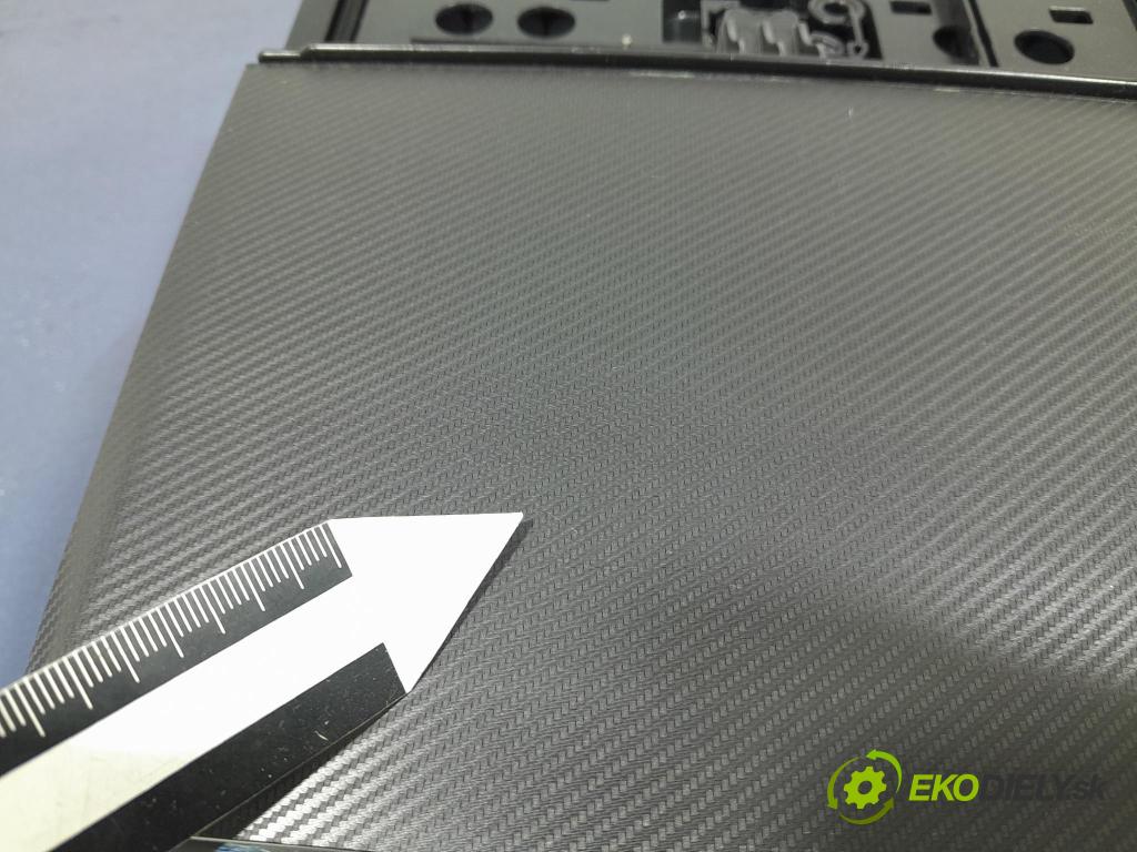 Bmw M5 2019 kastlík 9330629