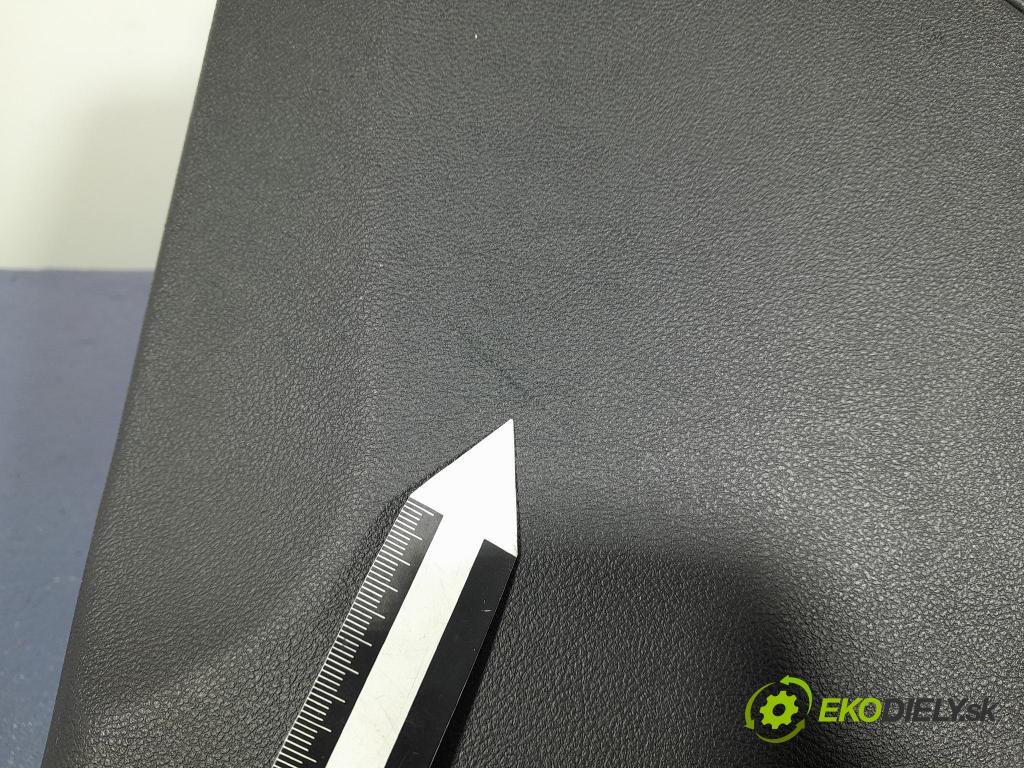 Bmw M5 2019 kryt Plast: Interiéry: 7384532