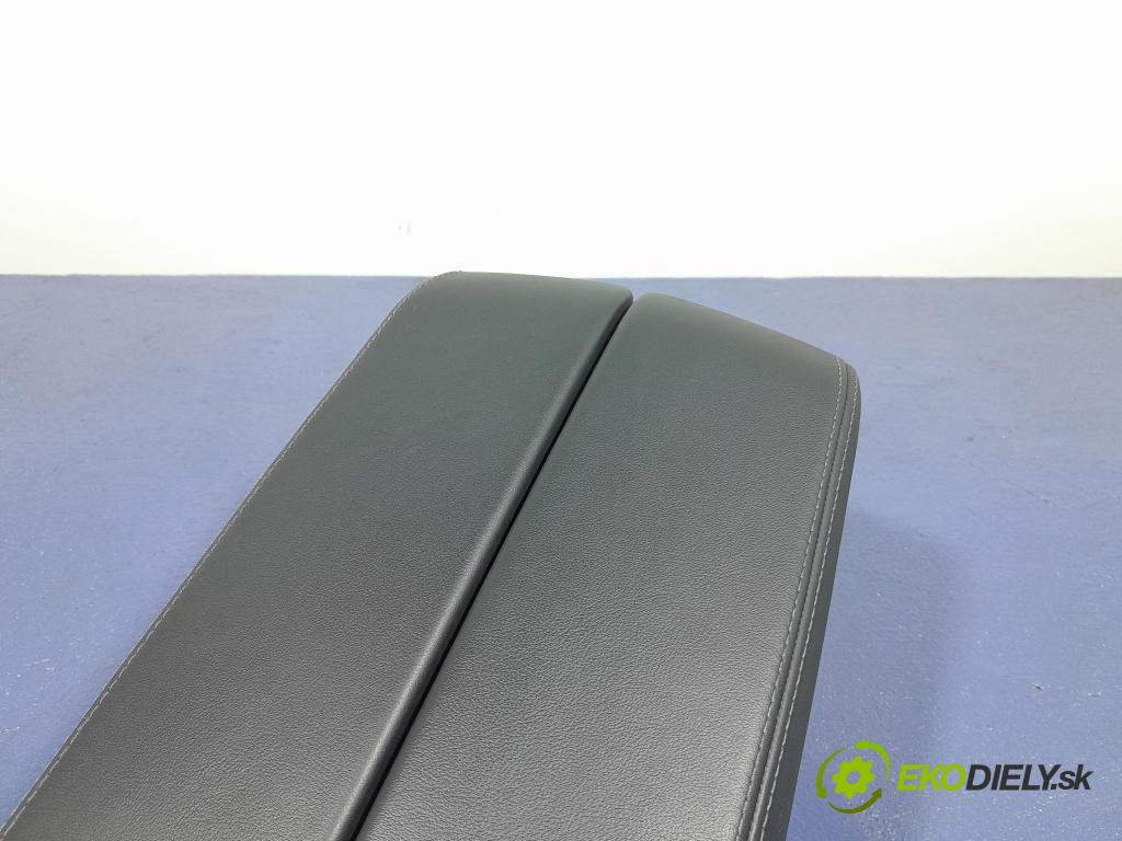 Bmw M5 2019 operadlo 9330670