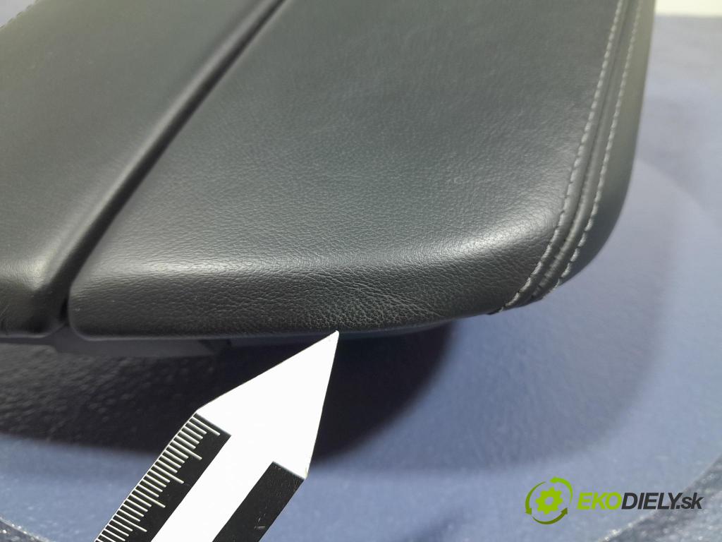 Bmw M5 2019 operadlo 9330670