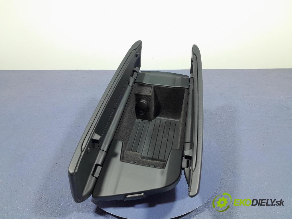 Bmw M5 2019 operadlo 9330670