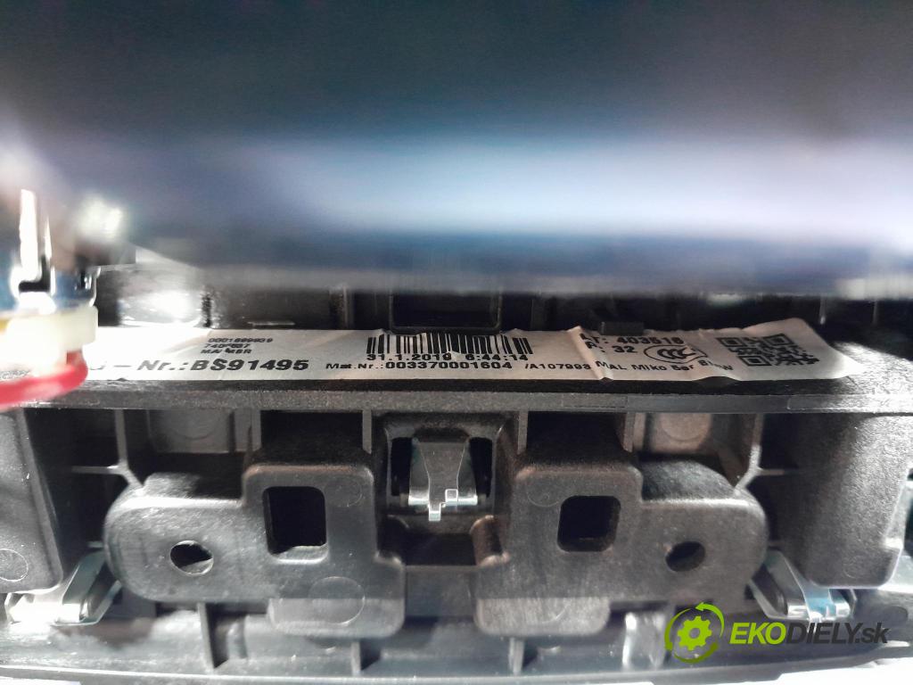 Bmw M5 2019 operadlo 9330670