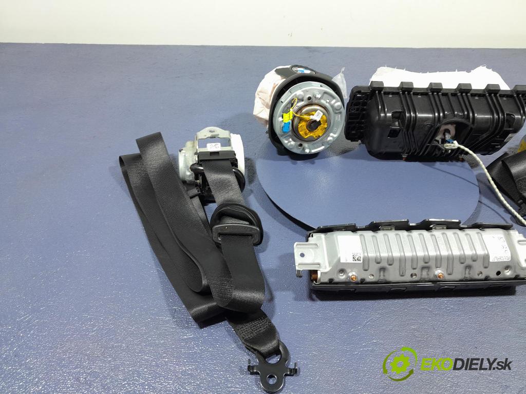 Bmw M5 2019 kokpit,pristrojová doska