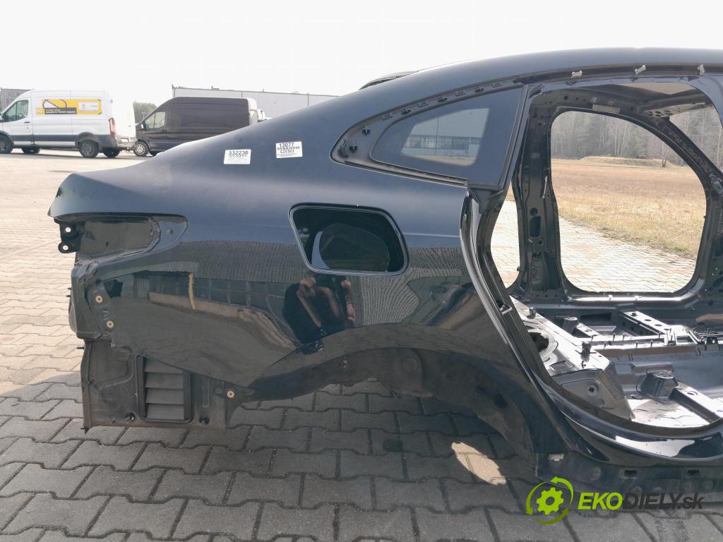 Bmw Seria 2 2021 blatník zad v pravo: