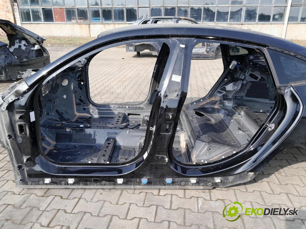 Bmw Seria 2 2021 Práh: Vľavo: