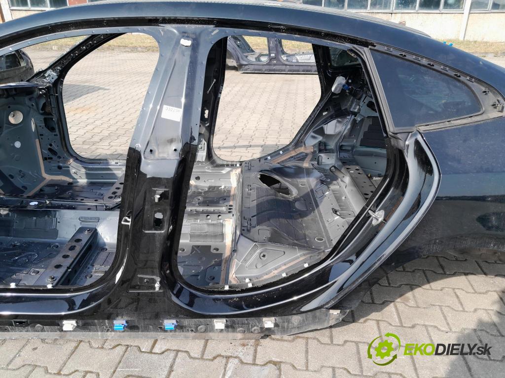 Bmw Seria 2 2021 Práh: Vľavo: