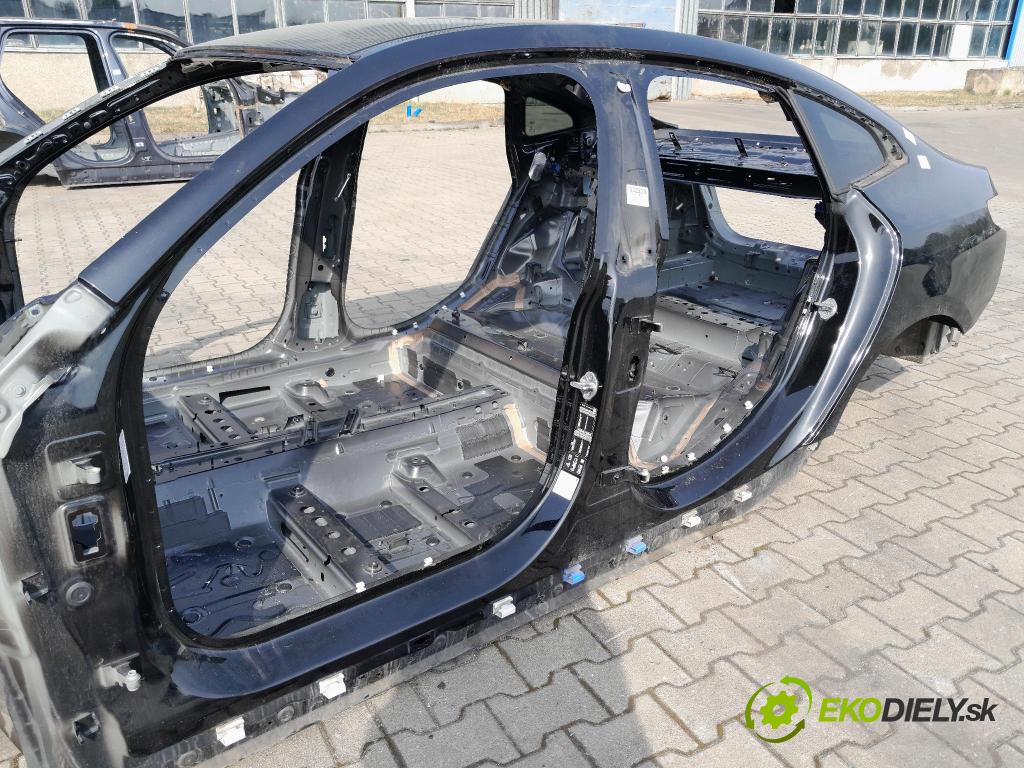 Bmw Seria 2 2021 Práh: Vľavo: 