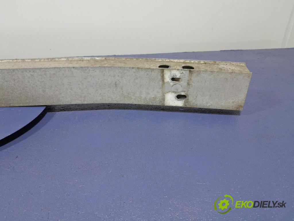 Toyota Prius 2007 výztuha narazník Zad: