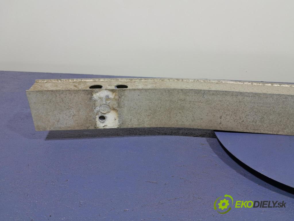 Toyota Prius 2007 výstuha narazník zad 