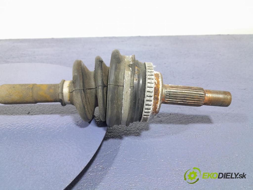 Toyota Prius 2007 poloos ľavá Predné