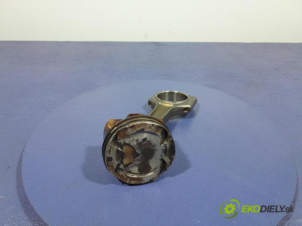 Bmw Seria 2 2021 píst