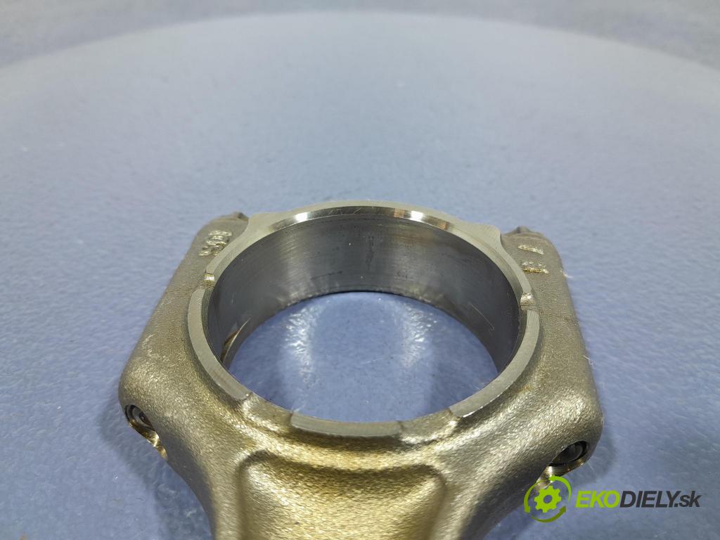 Bmw Seria 2 2021 píst