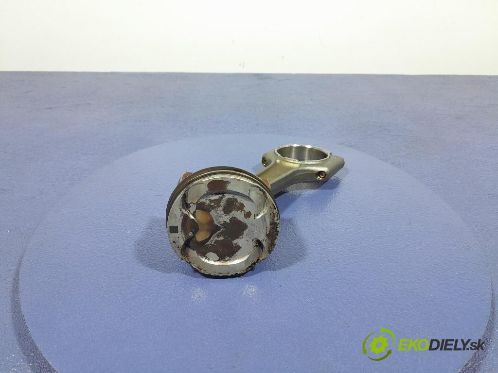 Bmw Seria 2 2021 píst