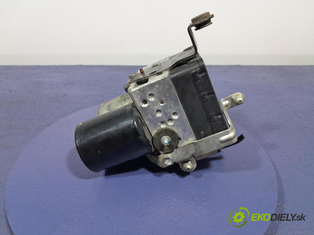 Toyota Prius 2007 čerpadlo ABS x 44510-47050