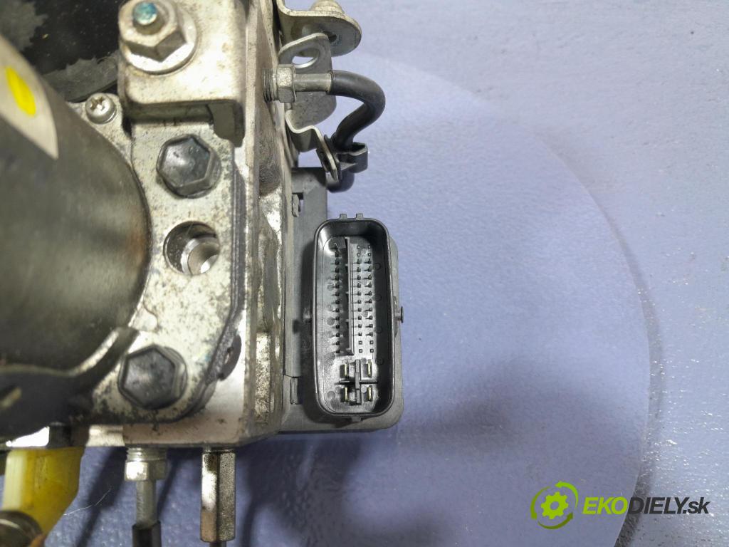 Toyota Prius 2007 čerpadlo ABS x 44510-47050