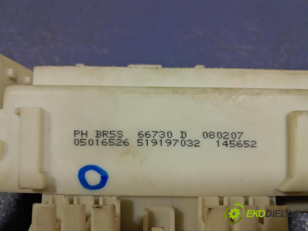 Mazda 3 2007 skrinka Poistky: BR5S66730D