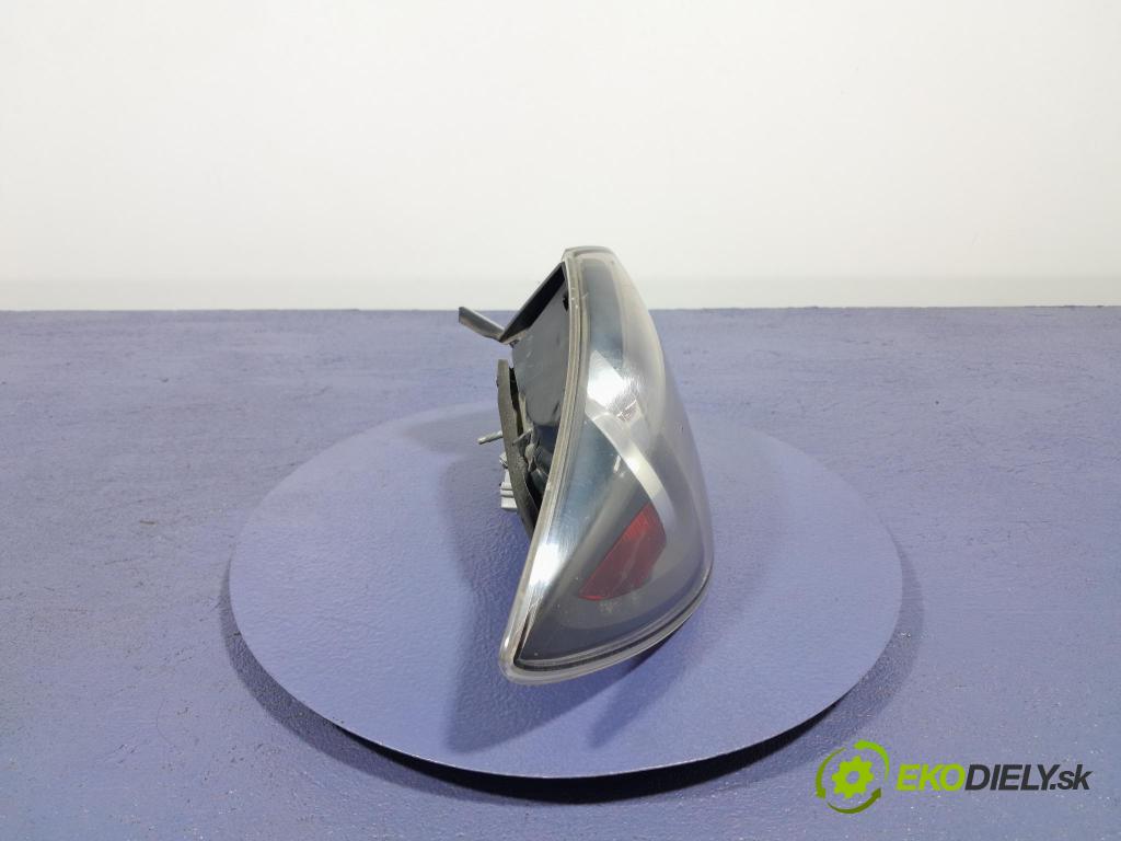 Mazda 3 2007 svetlo / reflektor zad ľavá Vonkajsia: