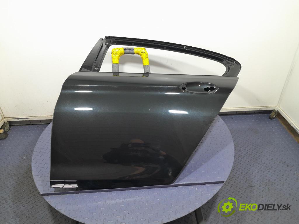 Bmw M5 2019 dvere zad Vľavo: