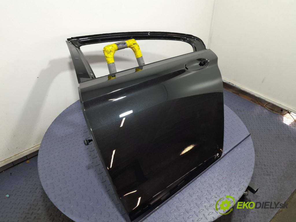 Bmw M5 2019 dvere zad Vľavo: