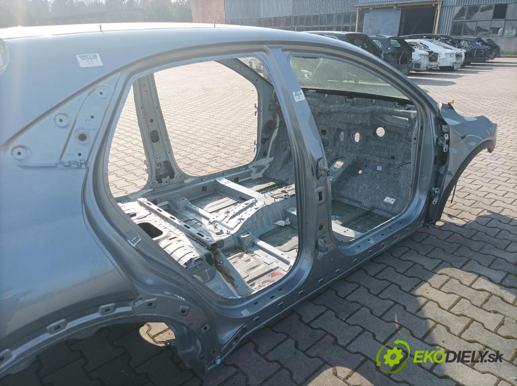 Kia Xceed 2025 Práh: v pravo: