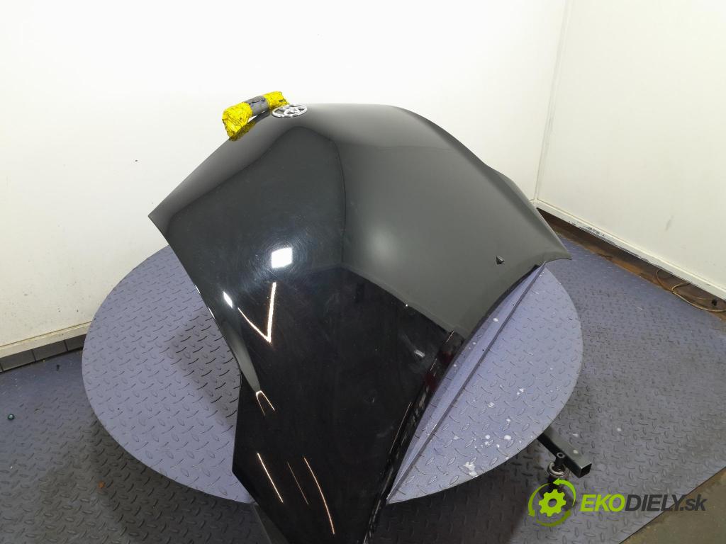 Toyota Prius 2007 kapota přední: