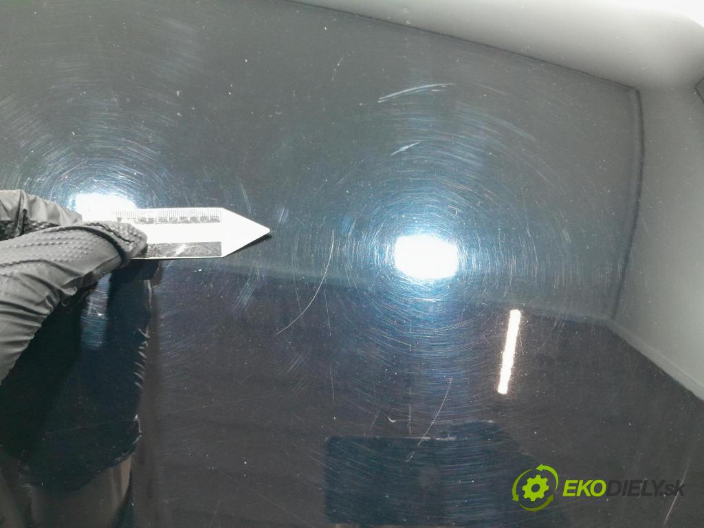 Toyota Prius 2007 kapota přední: