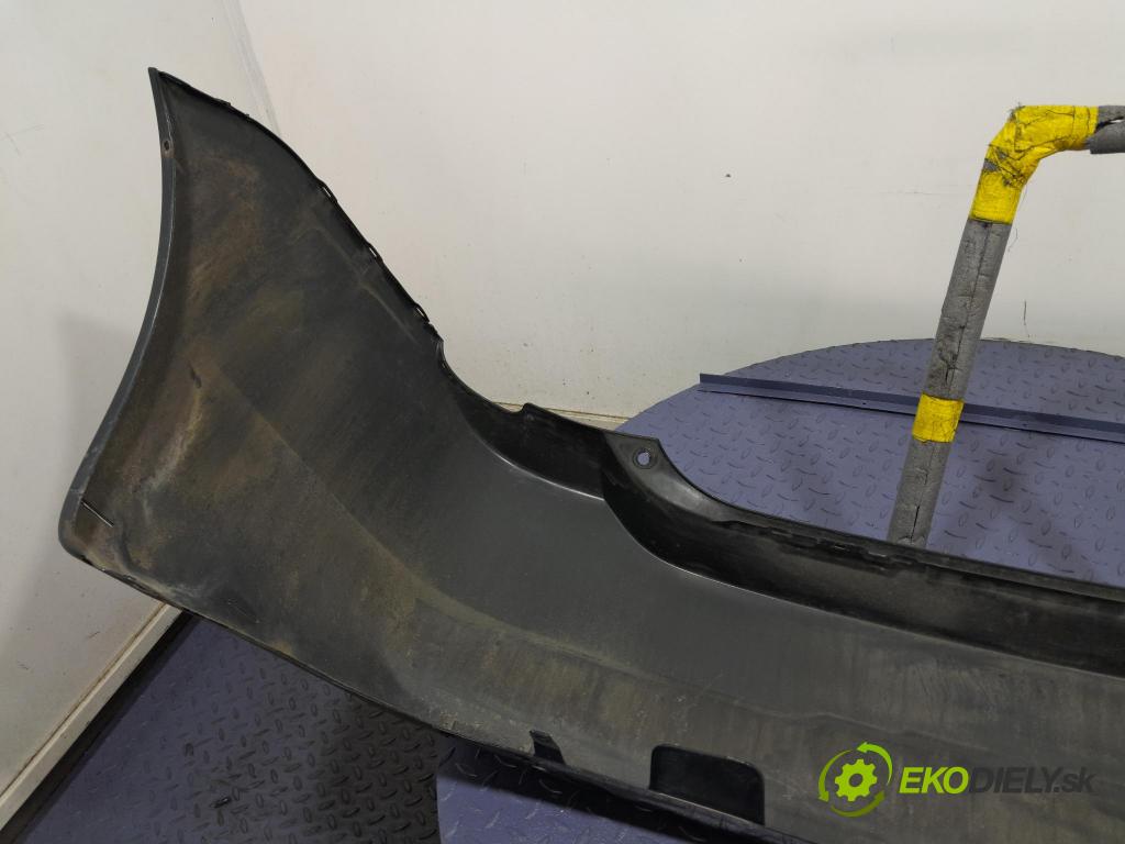 Toyota Prius 2007 nárazník Zad: 