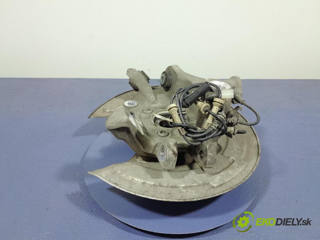 Bmw M5 2019 náboj ľavá 7857067