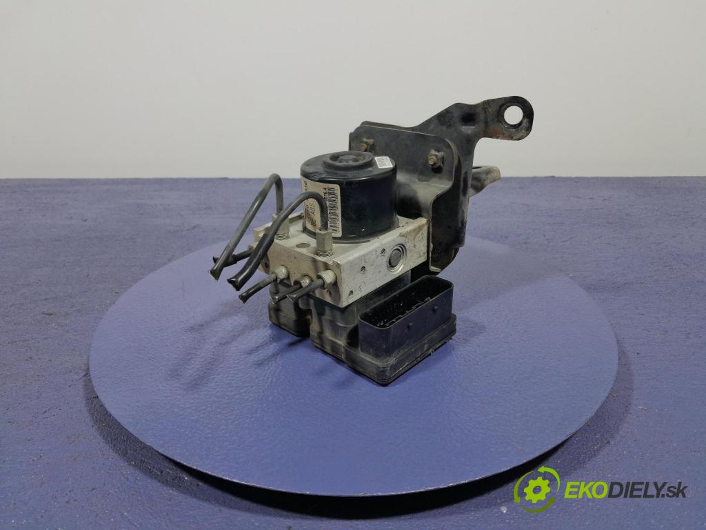 Toyota Yaris 2006 čerpadlo ABS x 44510-0D030