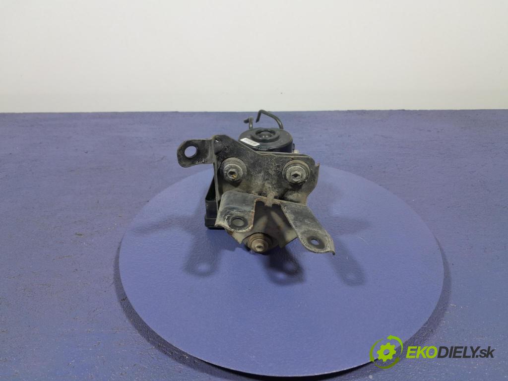 Toyota Yaris 2006 čerpadlo ABS x 44510-0D030